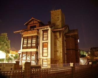 Posada-Spa Privilegio de Vara - Noja - Building