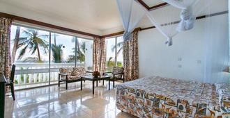 Mombasa Beach Hotel - Mombasa - Schlafzimmer