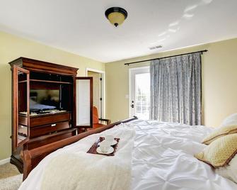 Four Seasons Cottage on the Bourbon Trail at Taylorsville Lake - Taylorsville - Bedroom