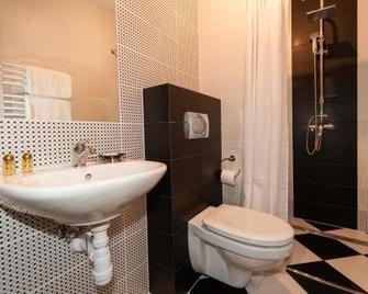 Hotel Klaudia - Juszczyn - Bathroom
