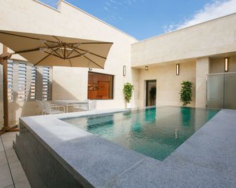 Mokpo Ieum Hotel Mokpo Pyeonghwa Square Branch - Mokpo - Pool