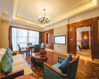 Shenghua International Hotel - Dazhou - Living room