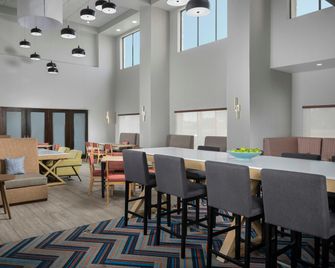 Hampton Inn & Suites Mansfield - Mansfield - Lobby