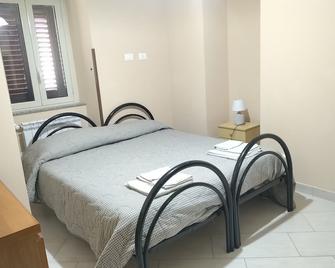 B&b 'Nonna Maria'-Montalbano Elicona - Montalbano Elicona - Habitación