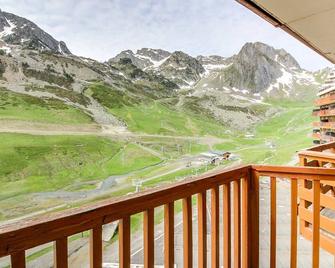 Ski-In/Ski-Out 6-Person Apt with Balcony, South-Facing, La Mongie - Barèges - Balcony