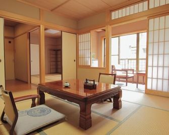 Okesho Ryokan - Toyooka - Dining room