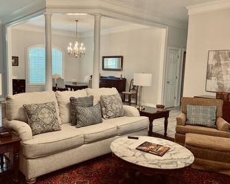 4 BR Spacious Luxury Home, 3 beds are King, perfect for executives or a family - Paris - Soggiorno
