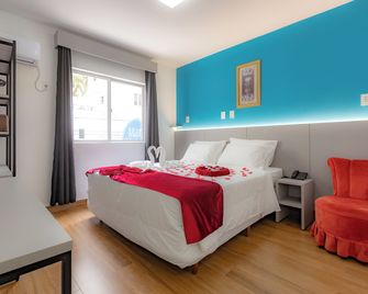 Mar Hotel - בלנאריו קמבוריו