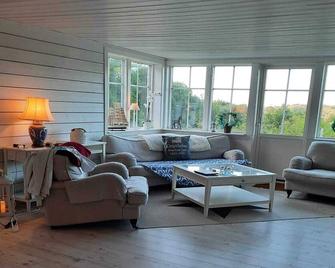 Holiday Home Marstrand IV - Marstrand - Huiskamer