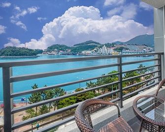 Yeosu Key West Resort - Yeosu - Balcón