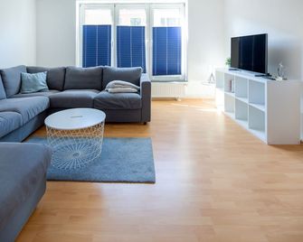 Ferienwohnung Liegeplatz - Wilhelmshaven - Living room