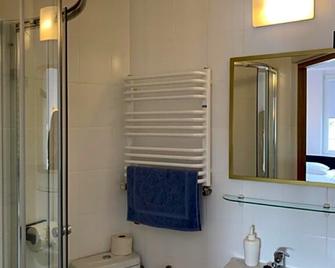 Premium Pokoje & Bistro - Mielec - Bathroom