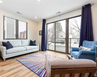 Modern Downtown Masterpiece - Traverse City - Living room