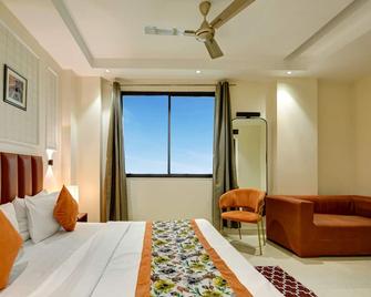 Qotel Comfort At Residency Kaushambi Anand Vihar - Ghāziābād