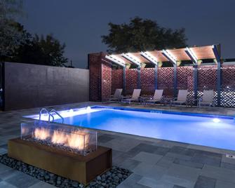 Courtyard by Marriott Houston Heights/I-10 - Houston - Pool