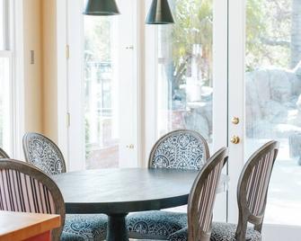 Luxury Vacation Rental in San Luis Obispo with Pool, Hot Tub and Waterslide - San Luis Obispo - Spisestue