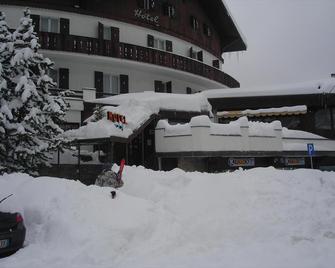 Hotel La Betulla - Bardonecchia - Building