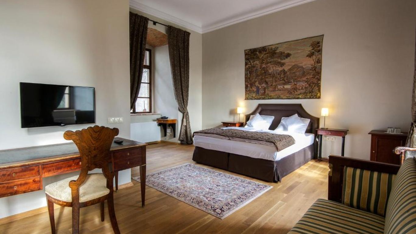 Zamek Karpniki Schloss Fischbach