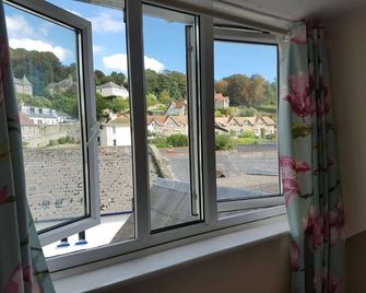 Durham House - Seaton - Balcony