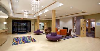 Holiday Inn Express Hotel & Suites Rock Springs Green River, An IHG Hotel - Rock Springs - Hall