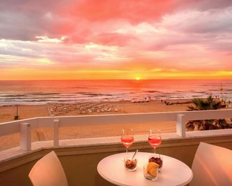 Hotel Mida - Vittoria - Balcón