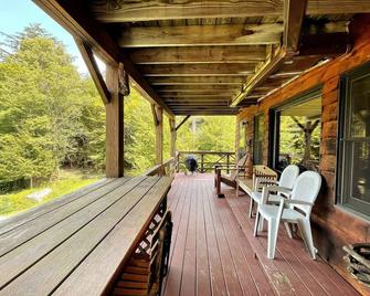 Camp Overlook at Big Moose Lake - Eagle Bay - Patio