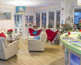 The Dots Hostel - Zagreb - Phòng khách