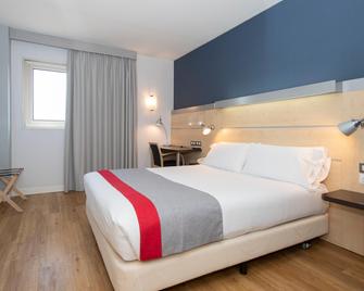 Holiday Inn Express Barcelona - Montmelo - Granollers - Bedroom