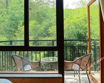 Mogan Mountain style B and B - Huzhou - Balcón