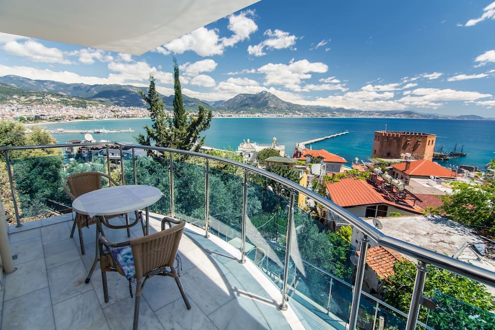 Lemon Villa Hotel - Adult Only - אלניה - מרפסת