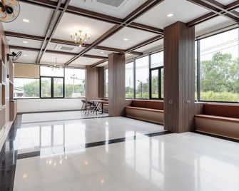 Finn Hotel - Bueng Kan - Lobby