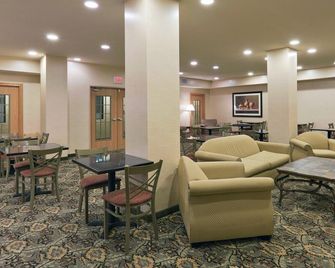 Holiday Inn Express & Suites Martinsville-Bloomington Area By IHG - Martinsville - Lounge