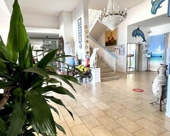 Hotel Giorgetti Orange - בלאריה איג'אה מרינה - לובי