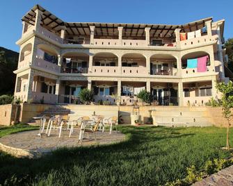 ريزيدنس لا سكالا - بارغا - مبنى