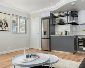 Point Break Luxury Apartments - Cape Town - Kitchen