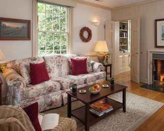Foxfield Inn - Charlottesville - Salon