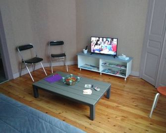 Gîte sur St Pol sur mer de 2 à 8 couchages - Saint-Pol-sur-Mer - Living room