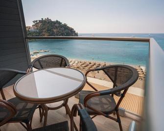 Ionion Beach Resort - Parga - Balkong