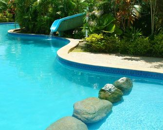 Grand West's Villas - Nadi - Pool