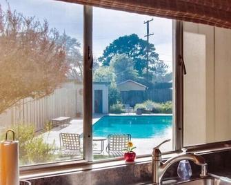 Point Loma Woods - San Diego - Piscina