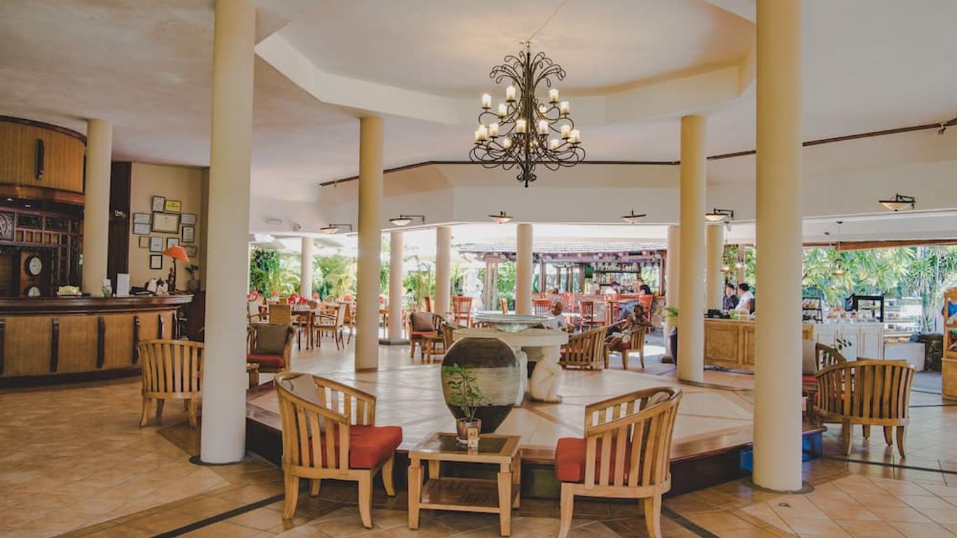 Aanari Hotel And Spa