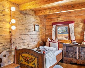 Altes Totschenhäusl am Ziller - Uderns - Bedroom