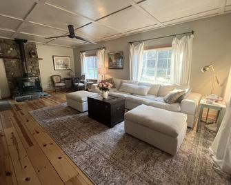 Historic Keddie Retreat on Spanish Creek - Quincy - Sala de estar