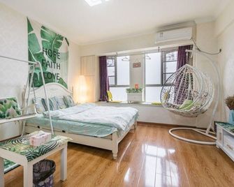 Line 2 Apartment - Wuhan - Slaapkamer