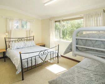 Jetty Jaunt - Gem for Coastal Adventures - Busselton - Bedroom