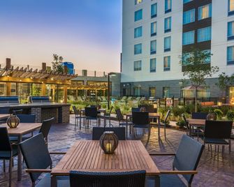 Homewood Suites by Hilton Little Rock Downtown - ליטל רוק - פטיו