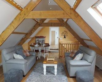 Pond Cottage - New Quay - Living room