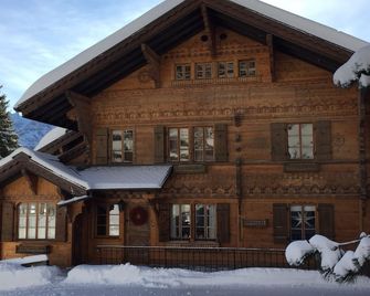 Beautifully Restored Large Historical Chalet With All Modern Amenities - Ollon - Bâtiment