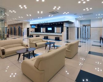 Toyoko Inn Hospital Inn Dokkyo Medical University - Ucunomija - Salónek