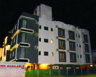 Hotel Shradha Saburi Palace - Shirdi